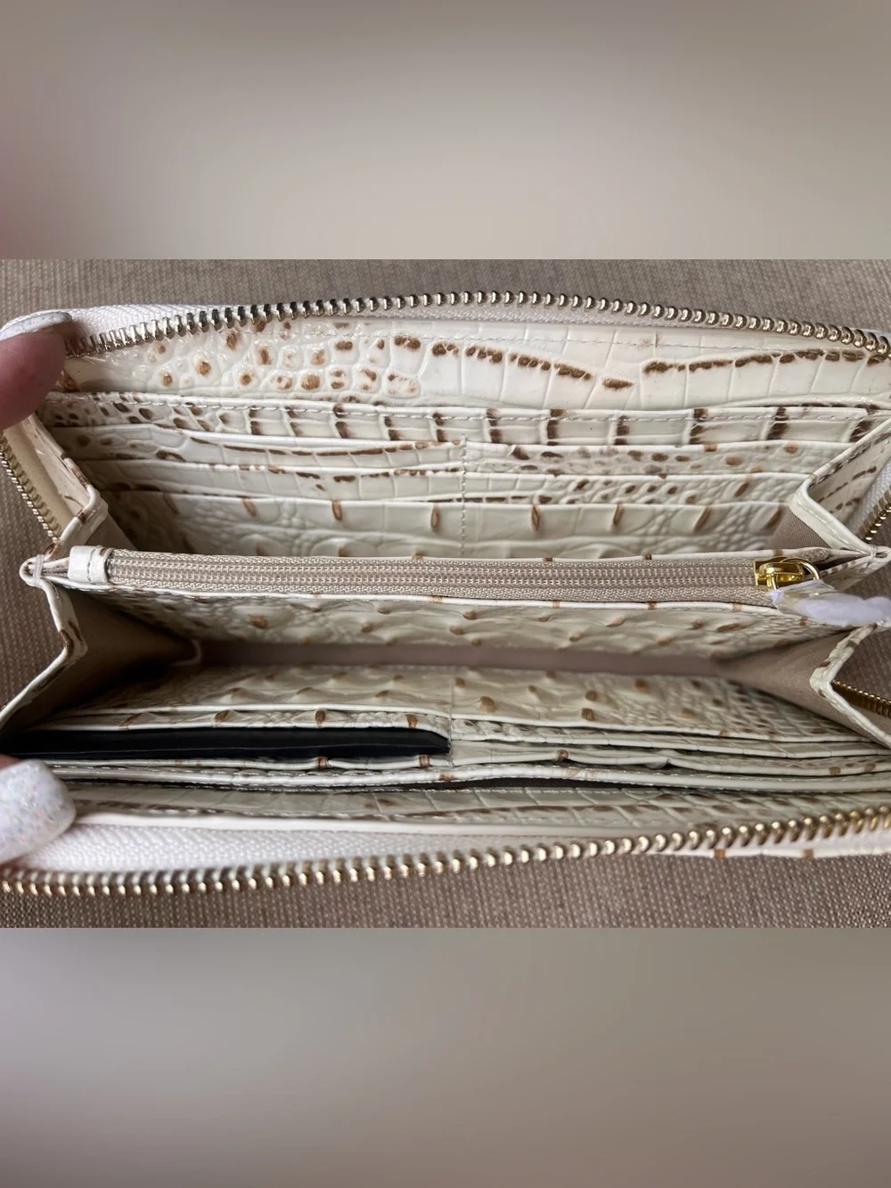 NWT Brahmin SURI in SNOWBALL DRIFT Melbourne Wallet